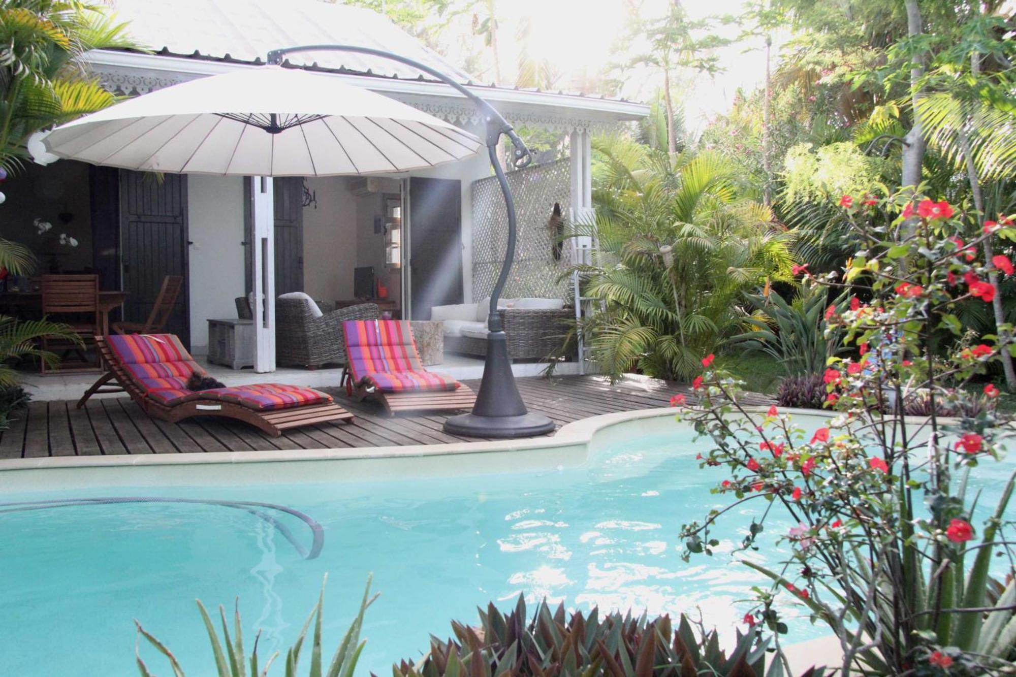 Maison Meublee Avec Piscine Pres Du Lagon La Saline Les Bains Exterior foto